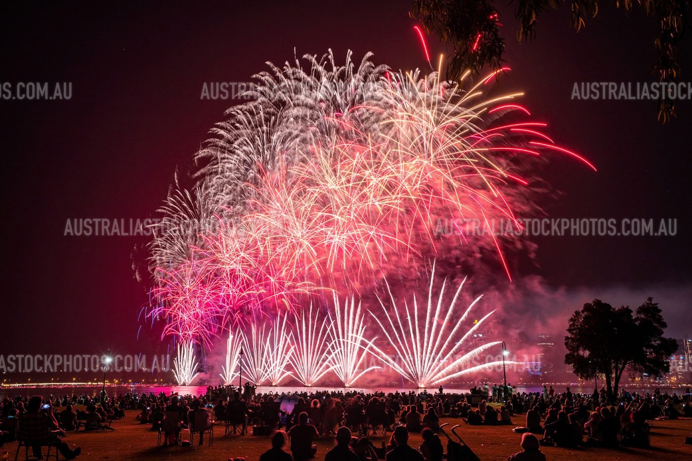 perth-city-fireworks-australia-day-2